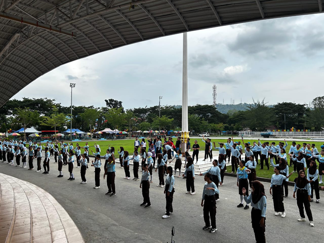 Kesbangpol Kabupaten Poso Gelar Senam Bersama Calon Paskibraka dan Drum Band Tahun 2025